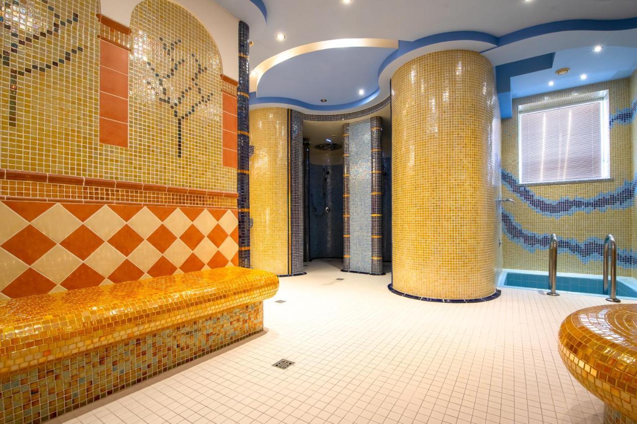Spa & Wellness Hotel Orchidea Вельки-Медер Экстерьер фото