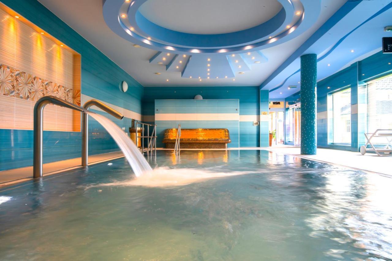 Spa & Wellness Hotel Orchidea Вельки-Медер Экстерьер фото