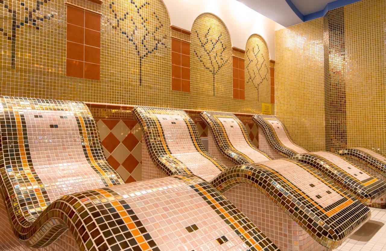 Spa & Wellness Hotel Orchidea Вельки-Медер Экстерьер фото
